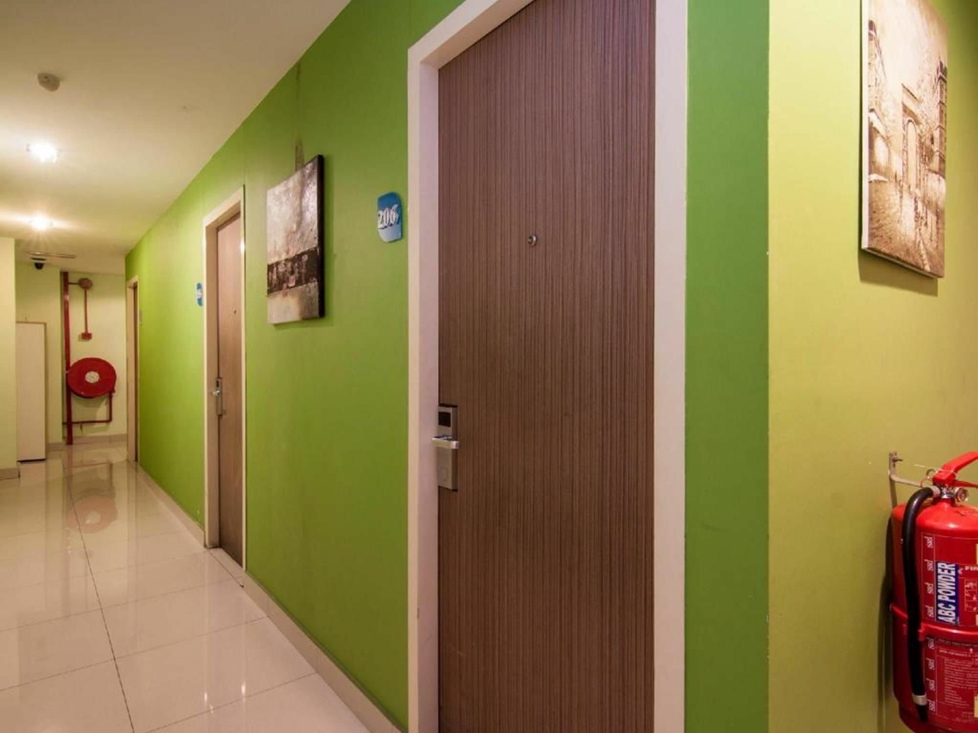 I-Hotel Куала Лумпур Екстериор снимка